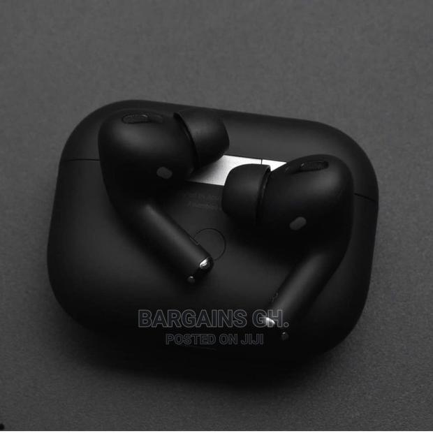 Airpods Pro Black Edition · Photo 3