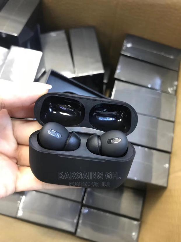 Airpods Pro Black Edition · Photo 2