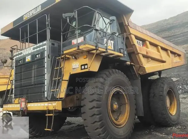 Dump Truck 777E Haul Truck Drive Training · Photo 1