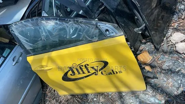 Hyundai Elantra 2011-2012-2013-2014-2015 Door Homeused · Photo 1
