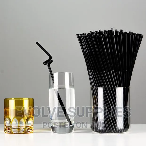 Black Straw · Photo 1