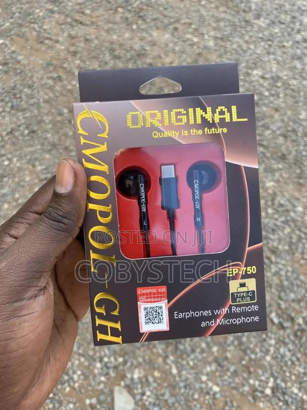 Type-C Earphones With Remote Microphone — High-Quality Audio · Photo 1