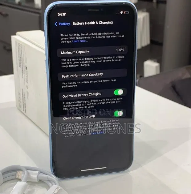 New Apple iPhone XR 128 GB Blue · Photo 1