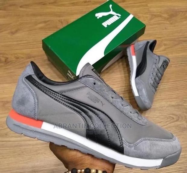 Puma Joggers · Photo 2
