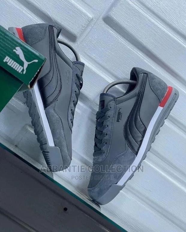 Puma Joggers · Photo 1