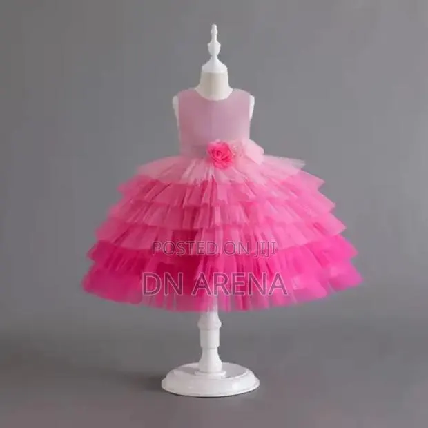 Girls Ball Grown Outfit Dress · Photo 1
