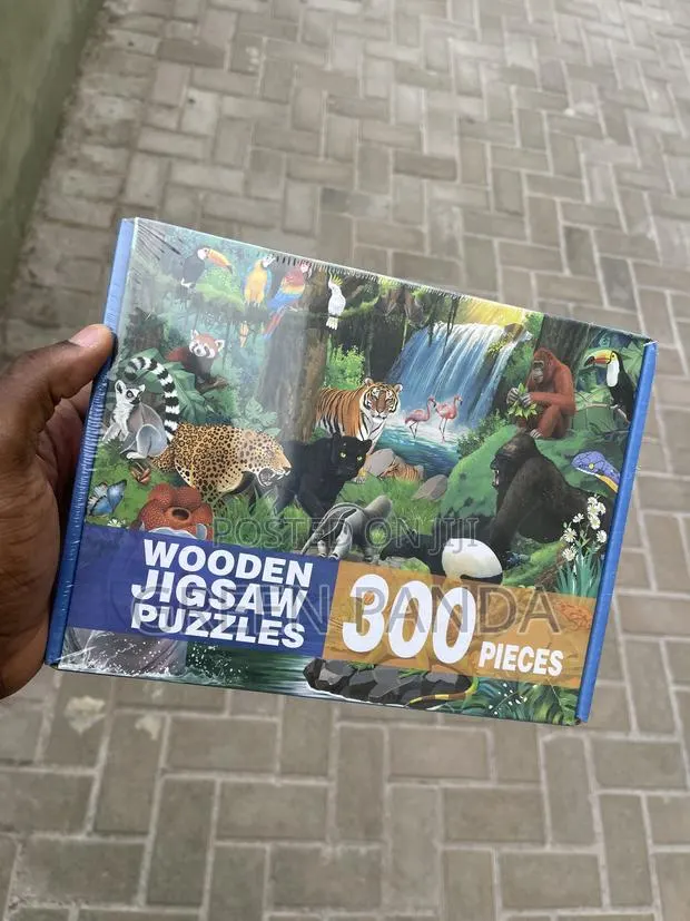 300pcs Wooden Jigsaw Puzzle · Photo 1