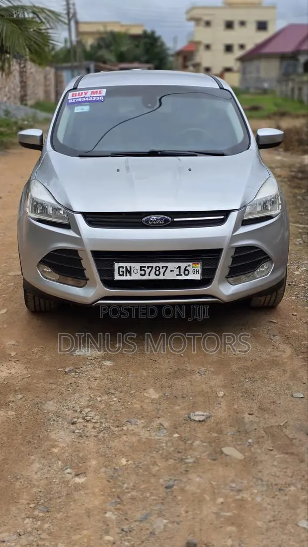 Ford Escape SE 4dr SUV AWD (1.6L 4cyl Turbo 6A) 2014 Silver · Photo 1