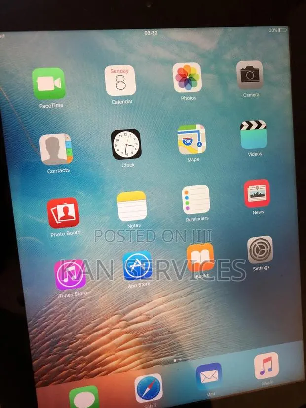 Apple iPad 2 Wi-Fi 16 GB · Photo 1