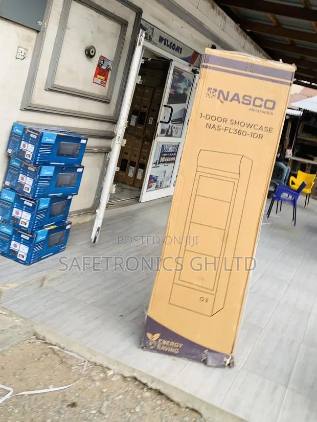 Classic Best Nasco NAS-FL360-1DR 298-Liter Single-Door Display · Photo 1