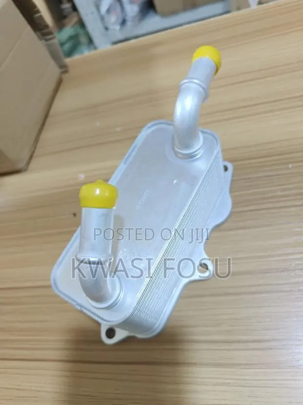 Jeep Wrangler 2021 Engine Oil Cooler · Photo 1