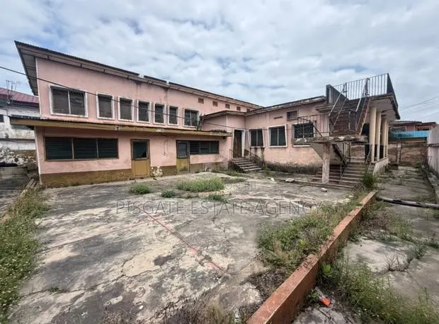 6bdrm House in Lartebiokorshie for sale · Photo 1