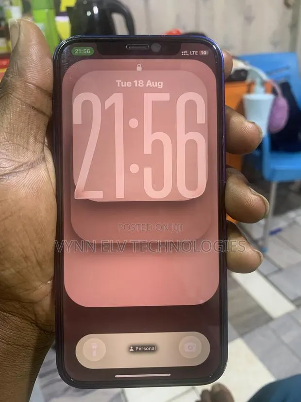 Apple iPhone 12 128 GB Blue · Photo 1