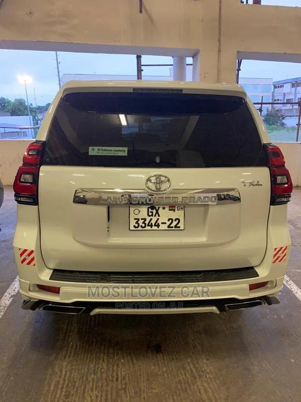 Car for Rent Land-Cruisers Prado for Rent in Ghana Weddings · Photo 4