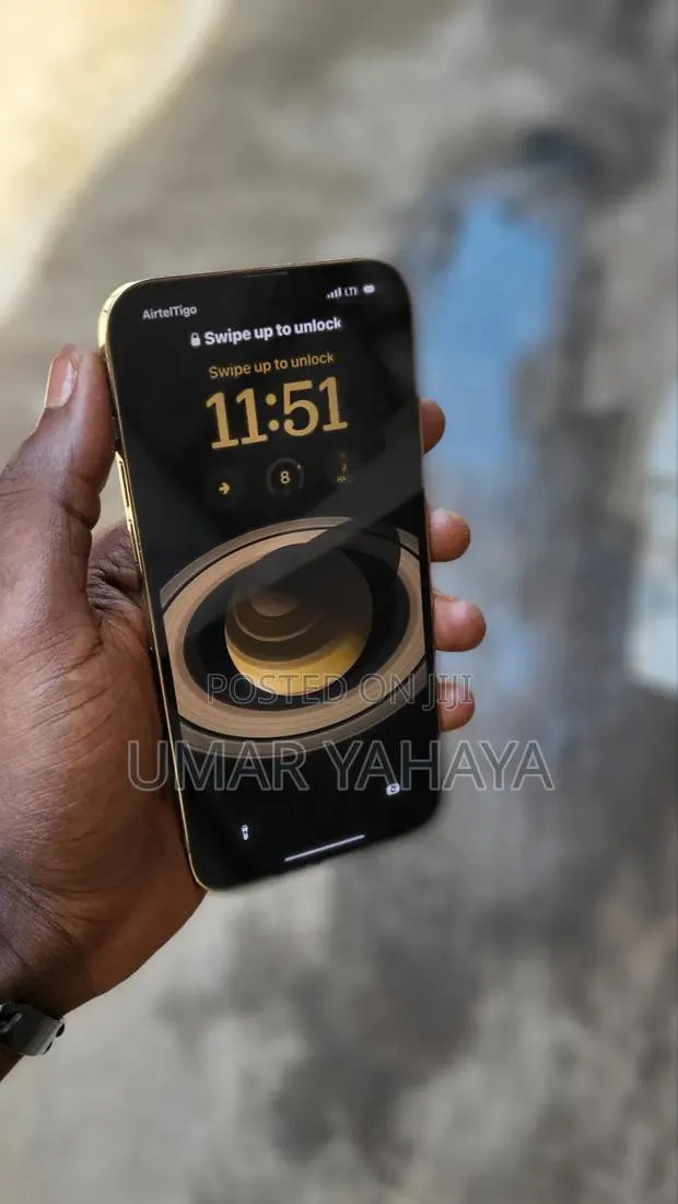 Apple iPhone 13 Pro Max 1 TB Gold · Photo 1