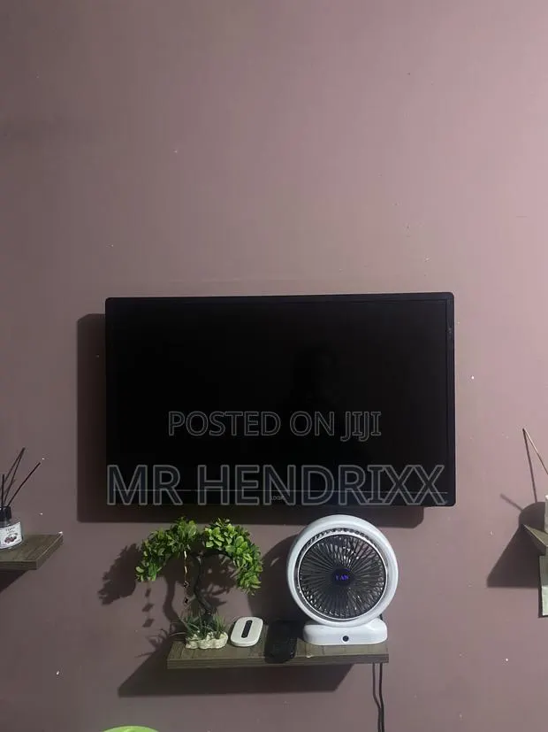 32 Inch TV Available at KNUST · Photo 1