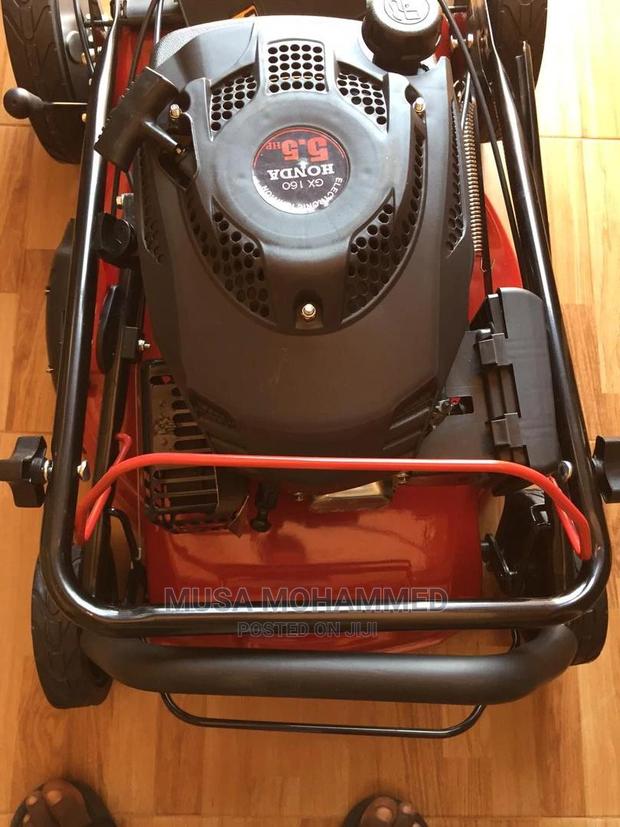 Honda Mower · Photo 1