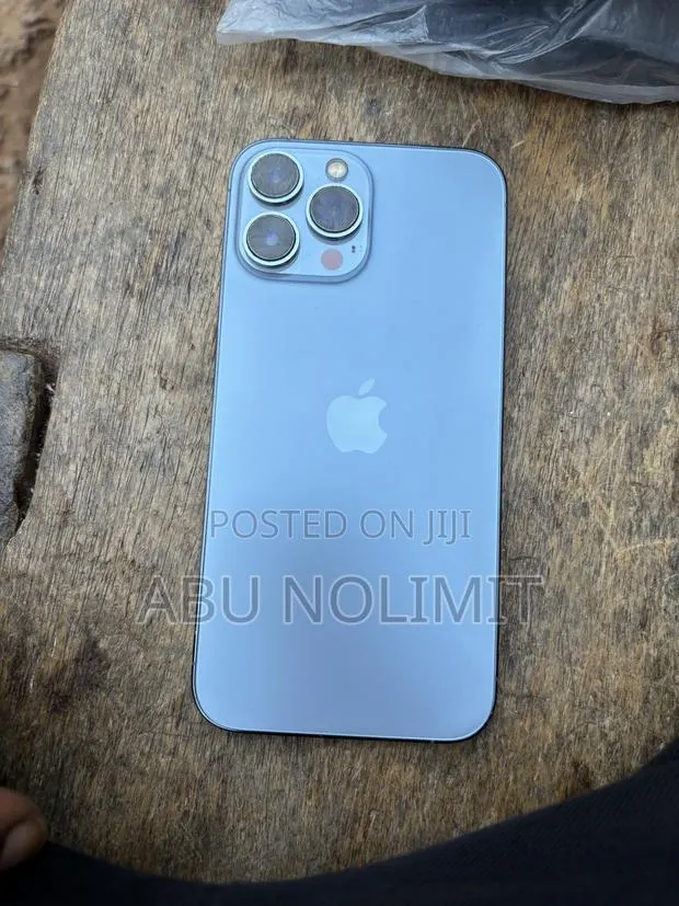 Apple iPhone 13 Pro Max 256 GB Blue · Photo 1