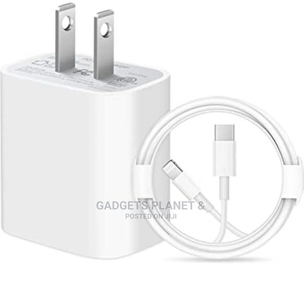 Apple Type C to Lightening Charger · Photo 1