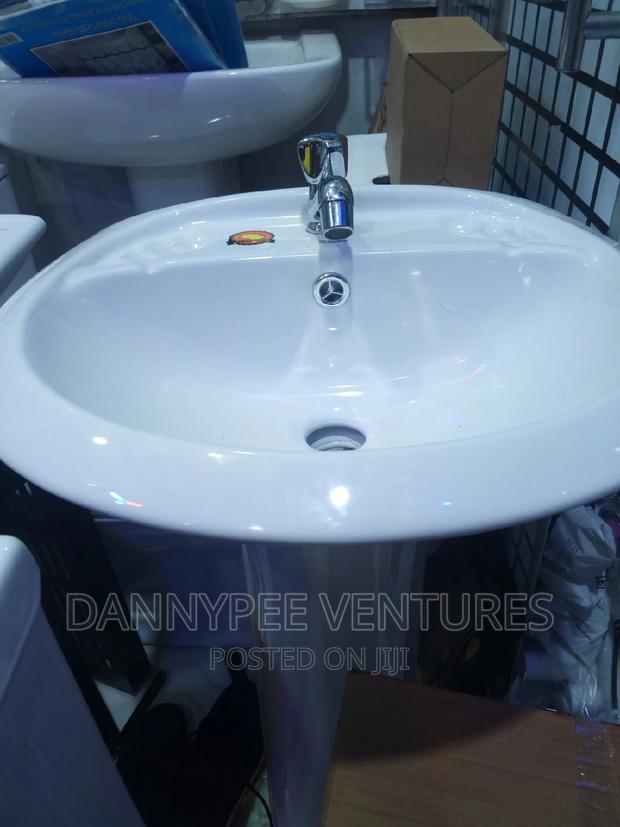 Wc and Accessories · Photo 4