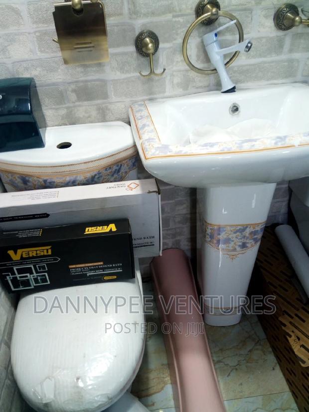 Wc and Accessories · Photo 1