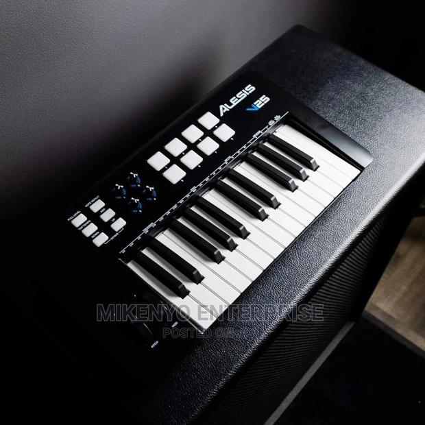 Alesis V25 Midi Controller · Photo 4