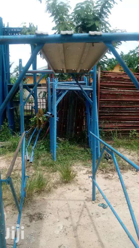 Scaffolds/Hiring Sale/Props /Formwork /Decking /Pillars/Slab · Photo 5