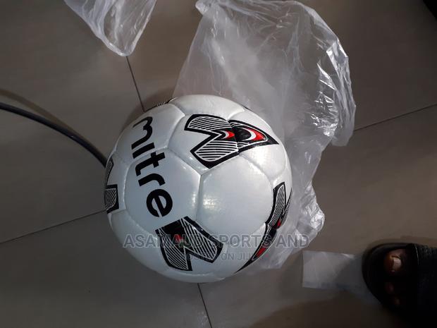 Original Miter Ball at Cool Price · Photo 2