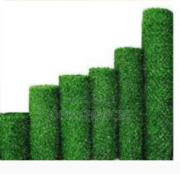 Artificial-Grass Chain Link · Photo 4