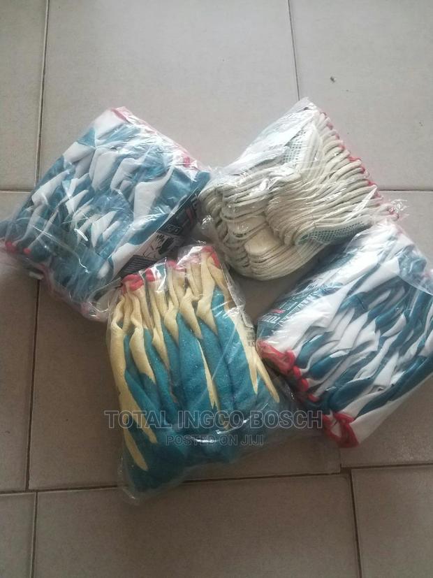 Total Saftey Gloves · Photo 2