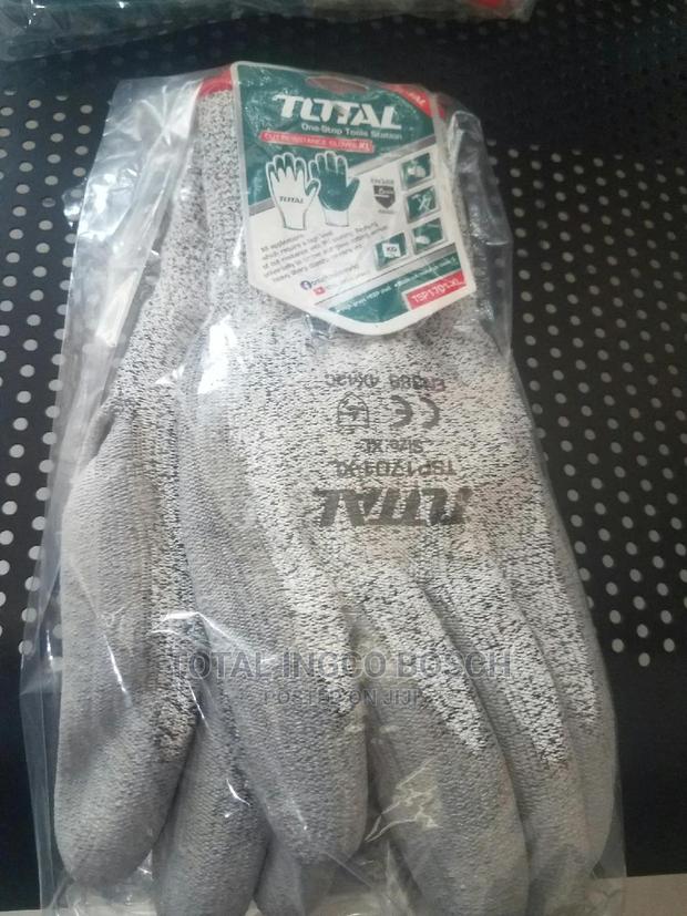Total Saftey Gloves · Photo 4