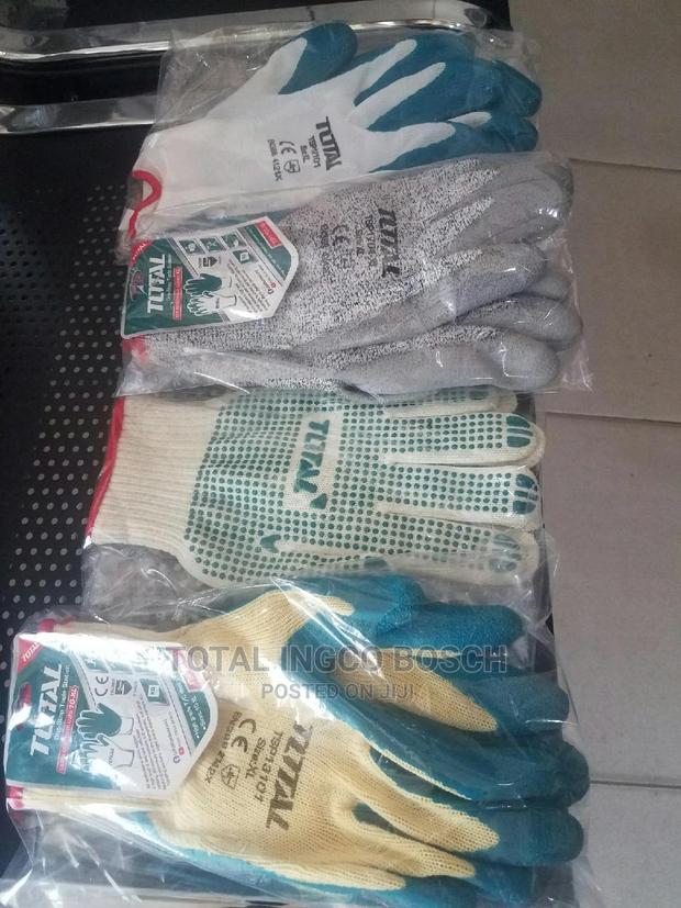Total Saftey Gloves · Photo 1