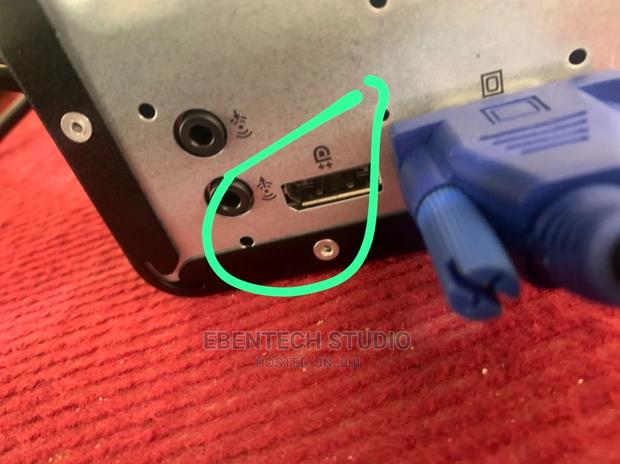 Display Port DP to VGA Converter · Photo 3