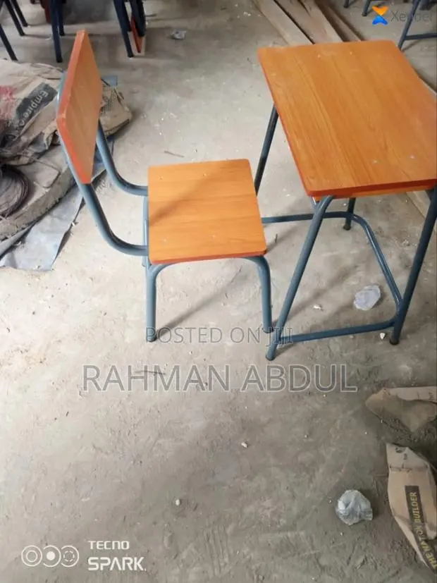 Mono Desk for Students · Photo 1
