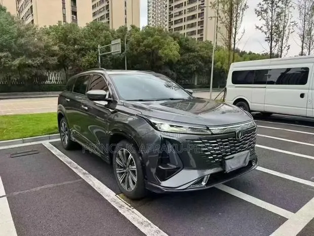 Changan CS75 Plus 2024 Gray · Photo 1