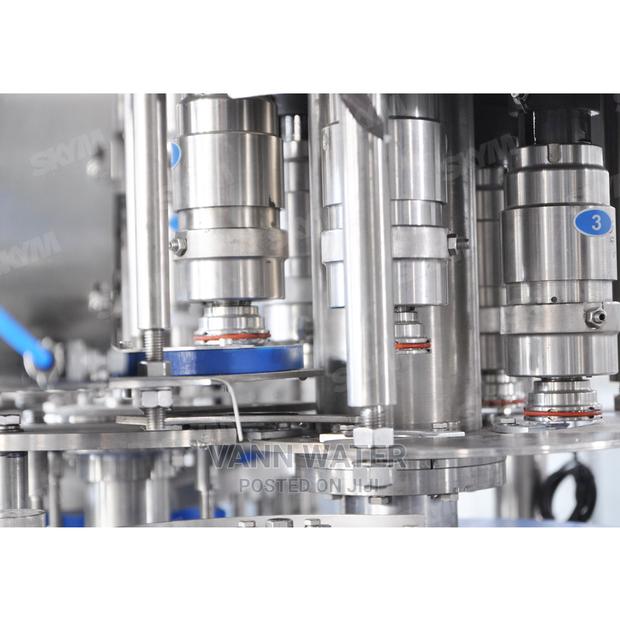 Complete Bottle Water or Drink Filling Line · Photo 1