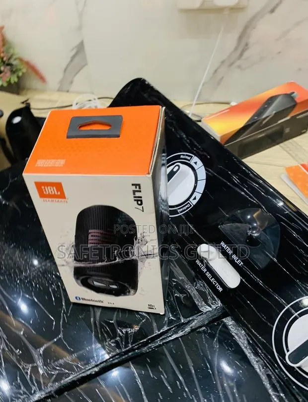 Check Out Flip 7 JBL Bluetooth Black Speaker · Photo 1