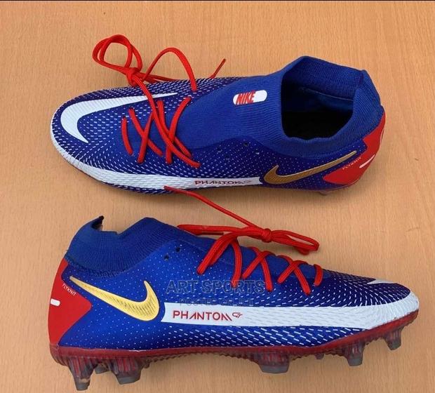 Nike Phantom Boot. · Photo 1