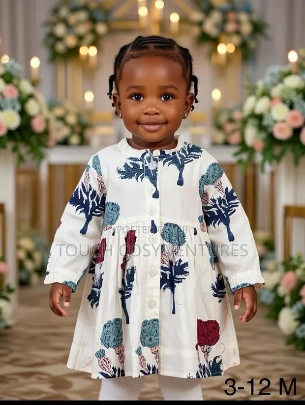 Modern Fashionable Long Sleeves Dress · Photo 1