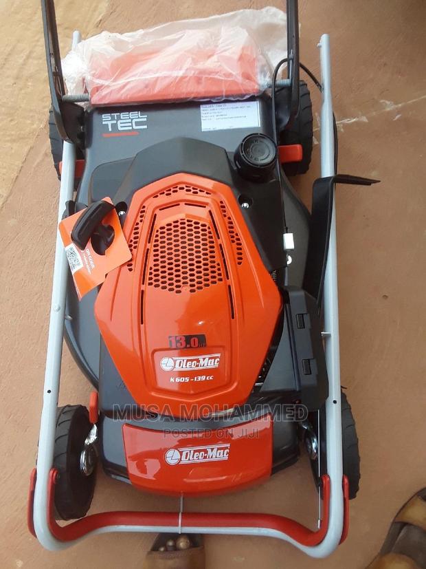 Oleo Mac Lawnmower · Photo 1