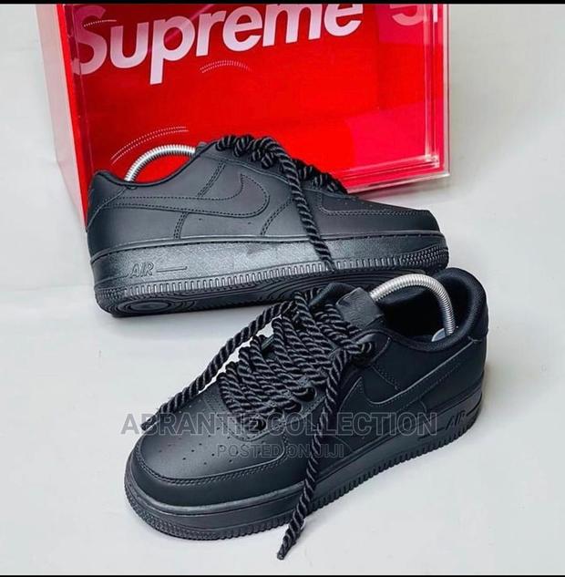 Nike Air Force 1 Thick Laces · Photo 3