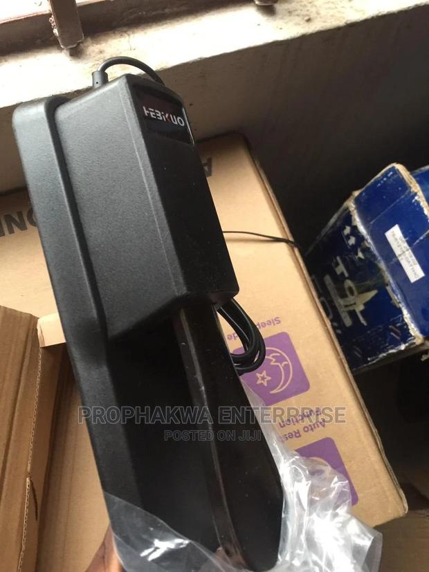 Sustain Pedal · Photo 4