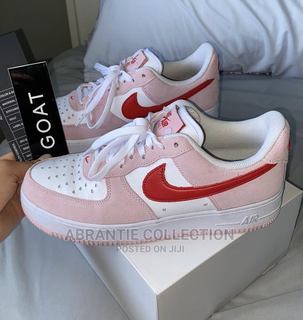 Nike Air Force 1 Love · Photo 2