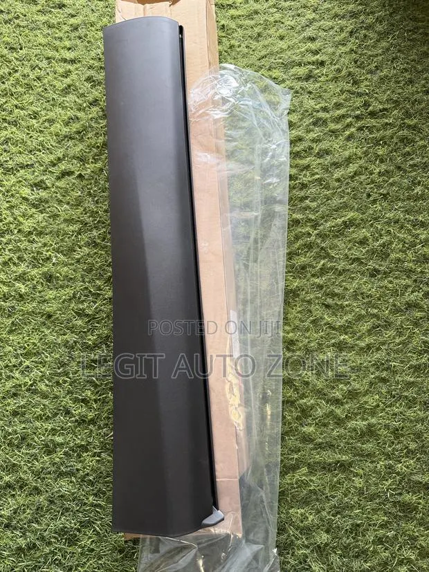 Mitsubishi Outlander 2022,2023,2024,2025,Door Moulding Available · Photo 1