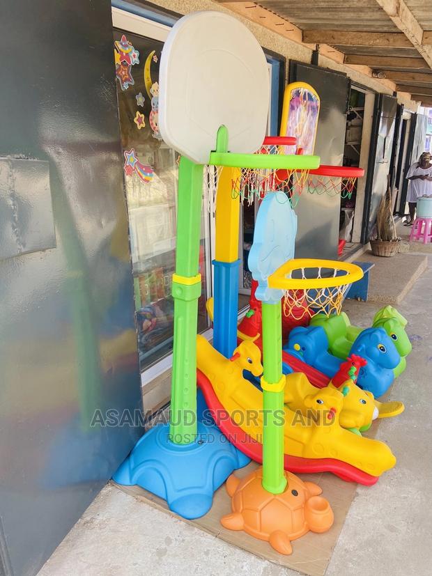 Pre Owned Basketball Stand for Kids · Photo 5