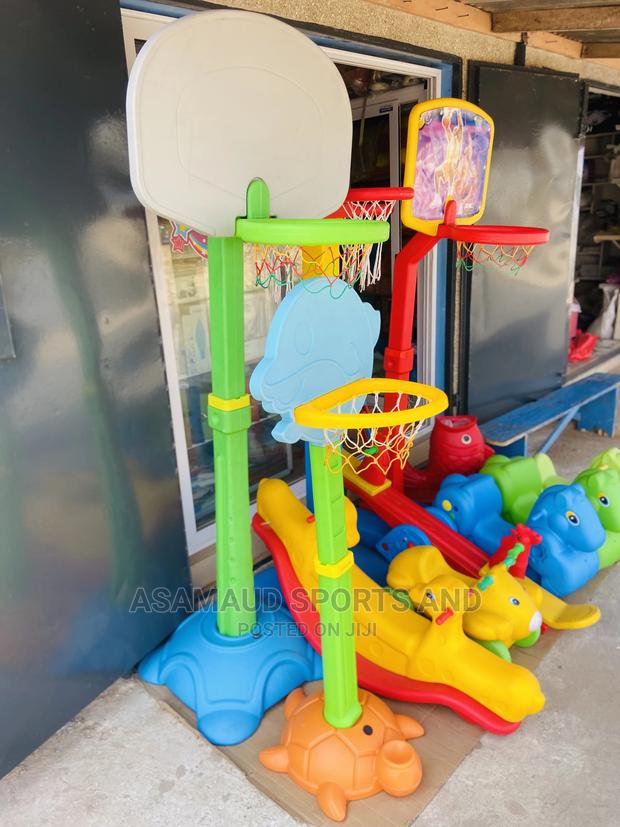 Pre Owned Basketball Stand for Kids · Photo 2