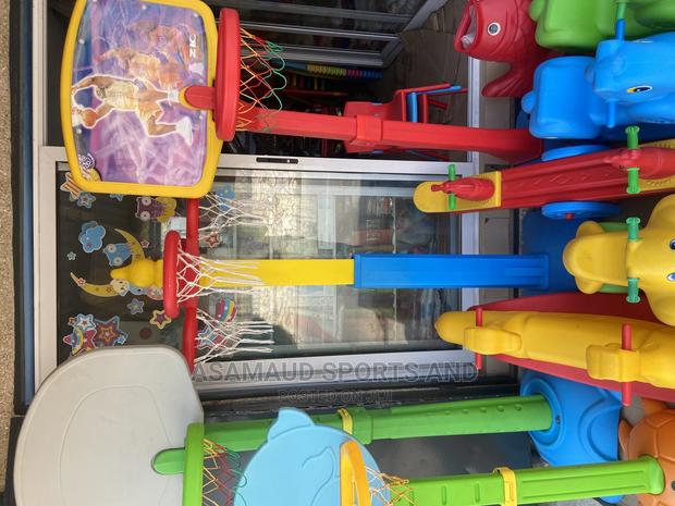 Pre Owned Basketball Stand for Kids · Photo 4