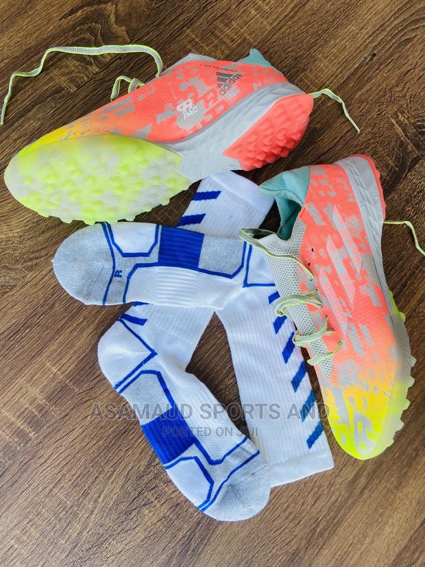 Football Boot at Cool Price · Photo 2
