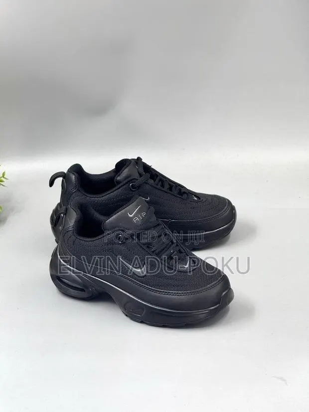 Nike Portal for Kids Comes in | 24 - 35 | , SWIPE · Photo 1