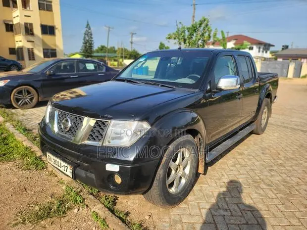 Nissan Navara 2013 Black · Photo 1